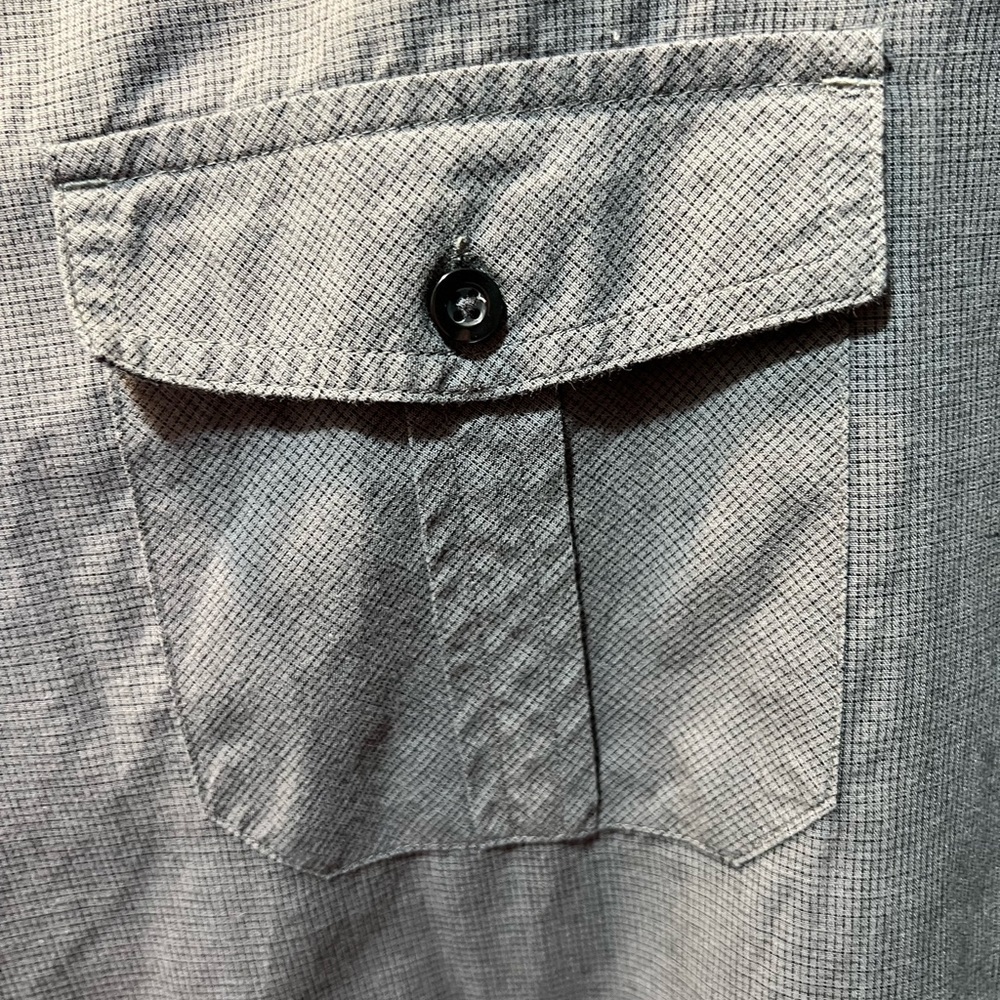Axist button up - Picture 9 of 9